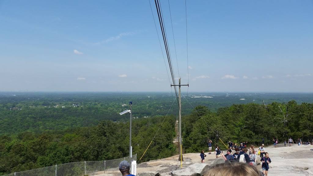 Big Rock Cafe | restaurant | Memorial Hall Cir, Stone Mountain, GA 30087, USA | 8004012407 OR +1 800-401-2407