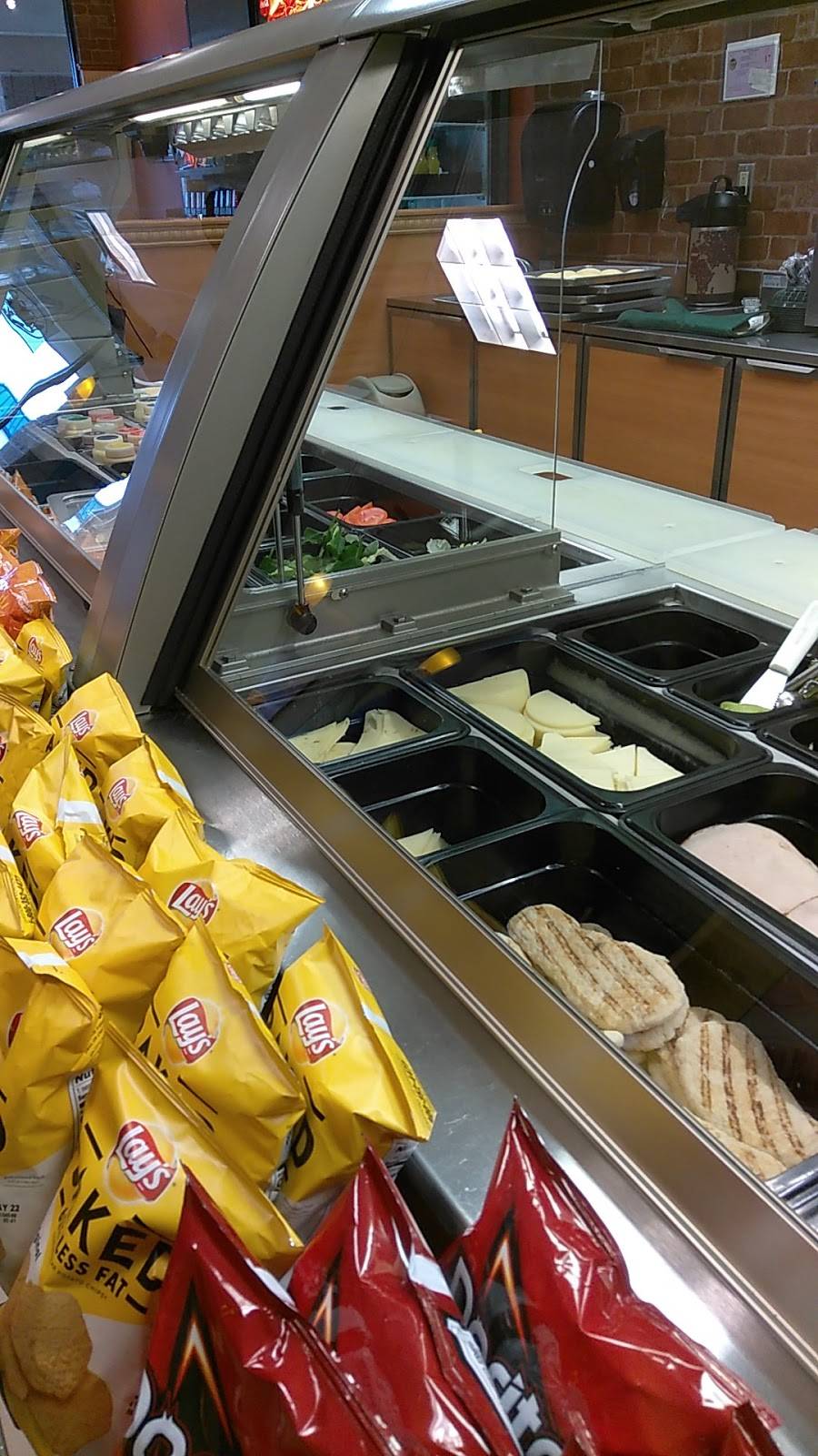 Subway | restaurant | 7407 Van Dusen Rd, Laurel, MD 20707, USA | 3017257725 OR +1 301-725-7725