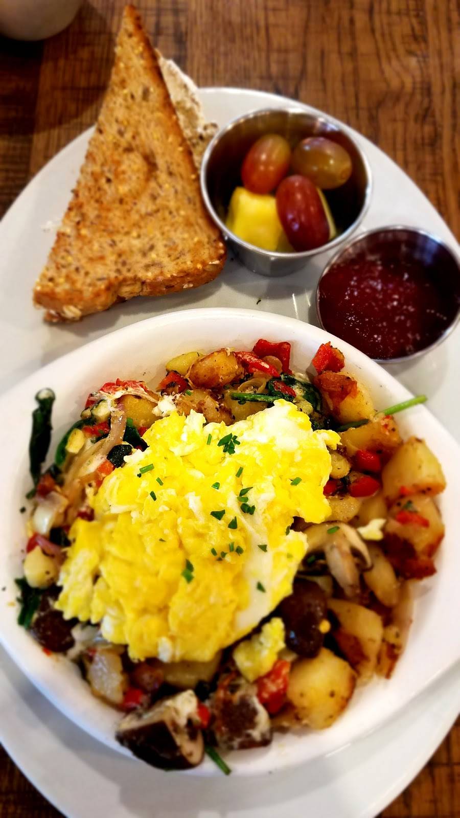 First Watch - Crocker Park | restaurant | 168 Market St, Westlake, OH 44145, USA | 4408081082 OR +1 440-808-1082