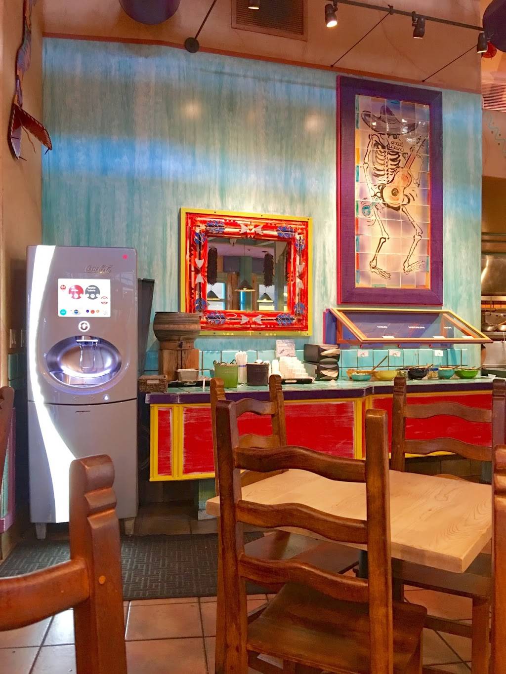 Dos Coyotes Border Cafe | restaurant | 1735 Arden Way #230, Sacramento, CA 95815, USA | 9169270377 OR +1 916-927-0377