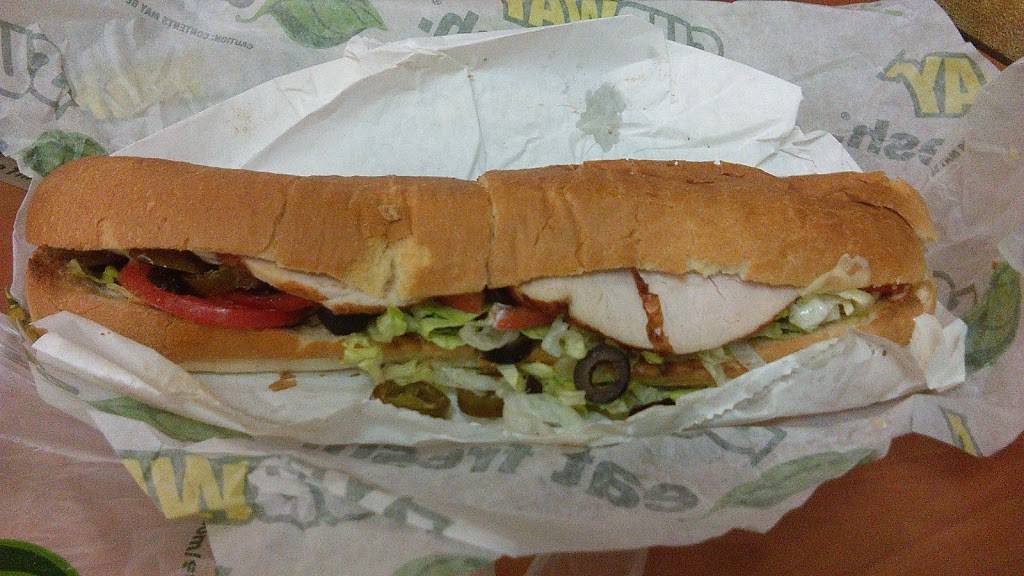 Subway Restaurants | restaurant | 3127 Broad St, Chattanooga, TN 37408, USA | 4237563850 OR +1 423-756-3850