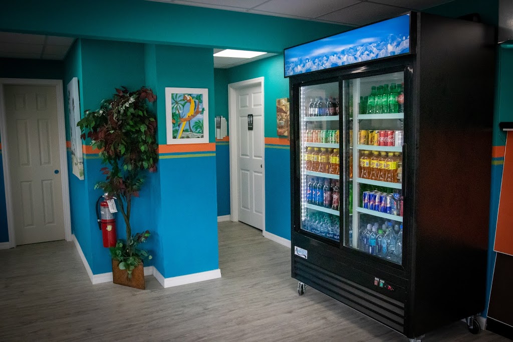 Clautas Caribbean shack | restaurant | 577 E Duval St, Lake City, FL 32055, USA | 3862438177 OR +1 386-243-8177