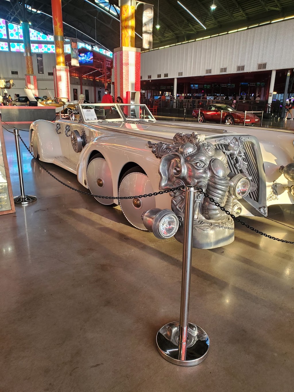 Dezerland Park Orlando | restaurant | 5250 International Dr, Orlando, FL 32819, USA | 3217541700 OR +1 321-754-1700