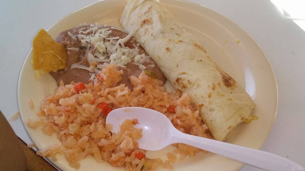 La Nueva Puntada #8 | restaurant | 2445 S Buckner Blvd, Dallas, TX 75227, USA | 2143818388 OR +1 214-381-8388