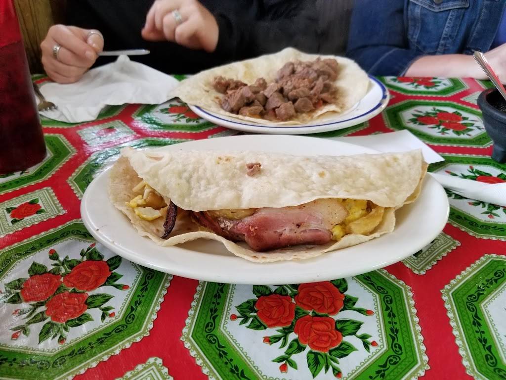 La Estacion Restaurant | restaurant | 2428 Ball St, Galveston, TX 77550, USA | 4097624262 OR +1 409-762-4262