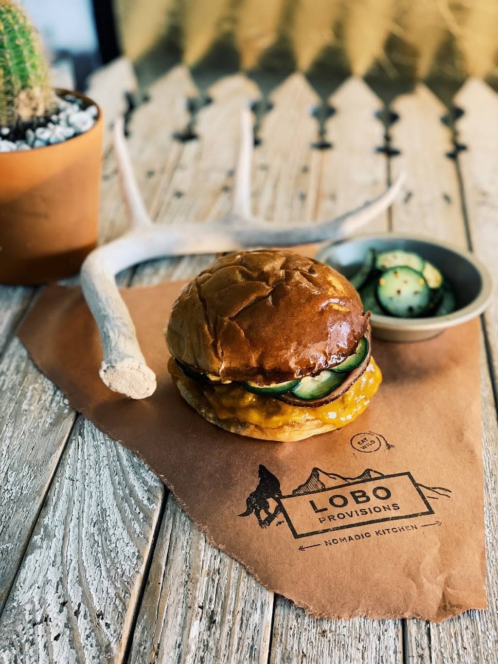 Lobo Provisions | restaurant | 27532 Old Blanco Rd, San Antonio, TX 78260, USA | 2105806464 OR +1 210-580-6464