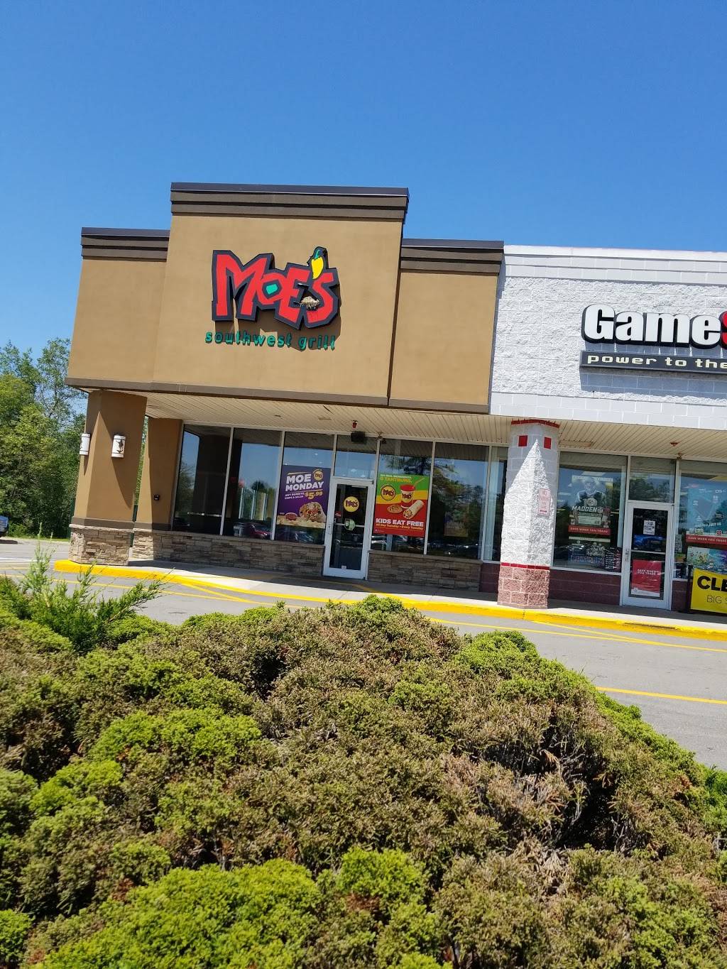 Moes Southwest Grill | restaurant | 250 Hartford Ave, Bellingham, MA 02019, USA | 5089663769 OR +1 508-966-3769