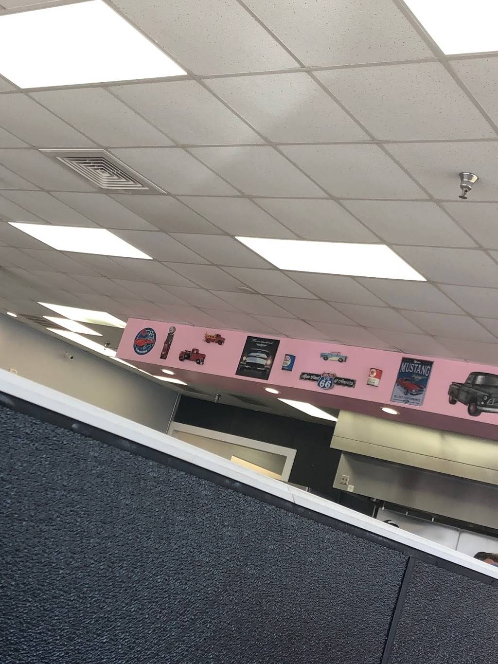 Hwy 55 Burgers Shakes & Fries | restaurant | 3700 S Memorial Dr E, Greenville, NC 27834, USA | 2523557627 OR +1 252-355-7627