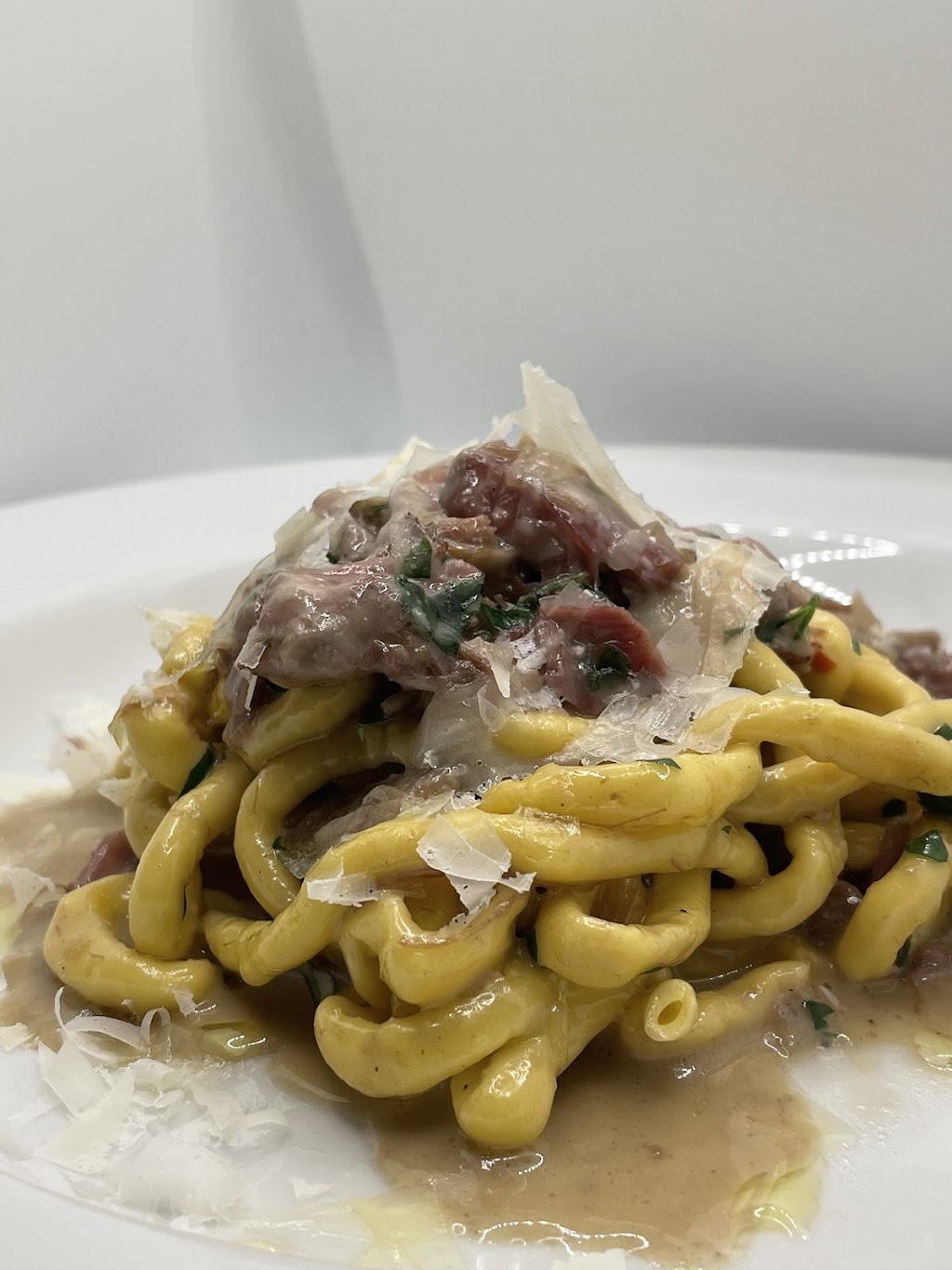 101 Restaurant & Bar | restaurant | 1 West St, Pittsfield, MA 01201, USA | 4135532251 OR +1 413-553-2251