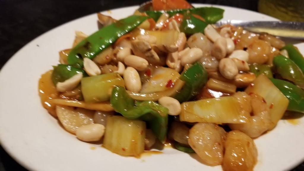 Bamboo House Chinese Restaurant | restaurant | 2837 S 108th St, West Allis, WI 53227, USA | 4145461730 OR +1 414-546-1730