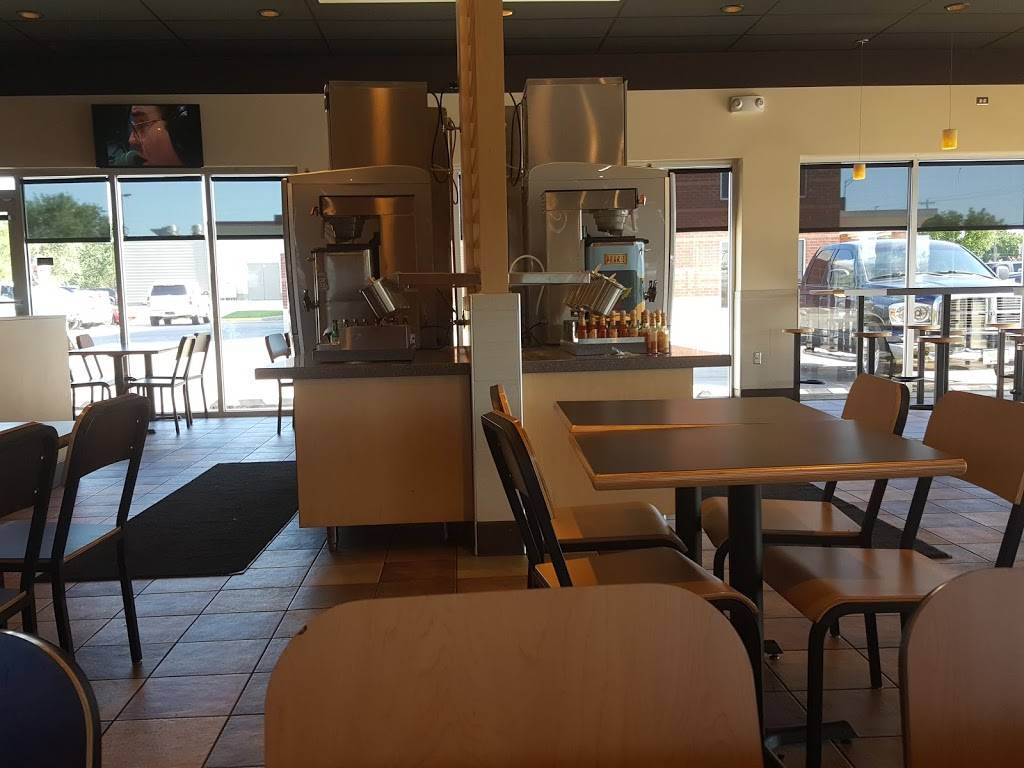 QDOBA Mexican Eats | restaurant | 4621 N Kickapoo Ave, Shawnee, OK 74804, USA | 4053952642 OR +1 405-395-2642