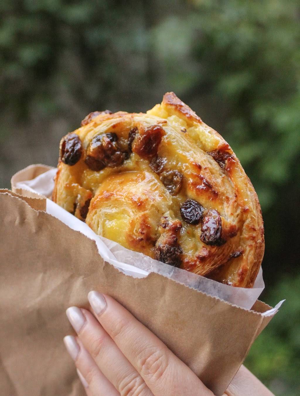 Mamie Clafoutis au Marché 440 | bakery | 3535 Autoroute Jean-Noël-Lavoie, Laval, QC H7P 5G9, Canada | 5799343638 OR +1 579-934-3638