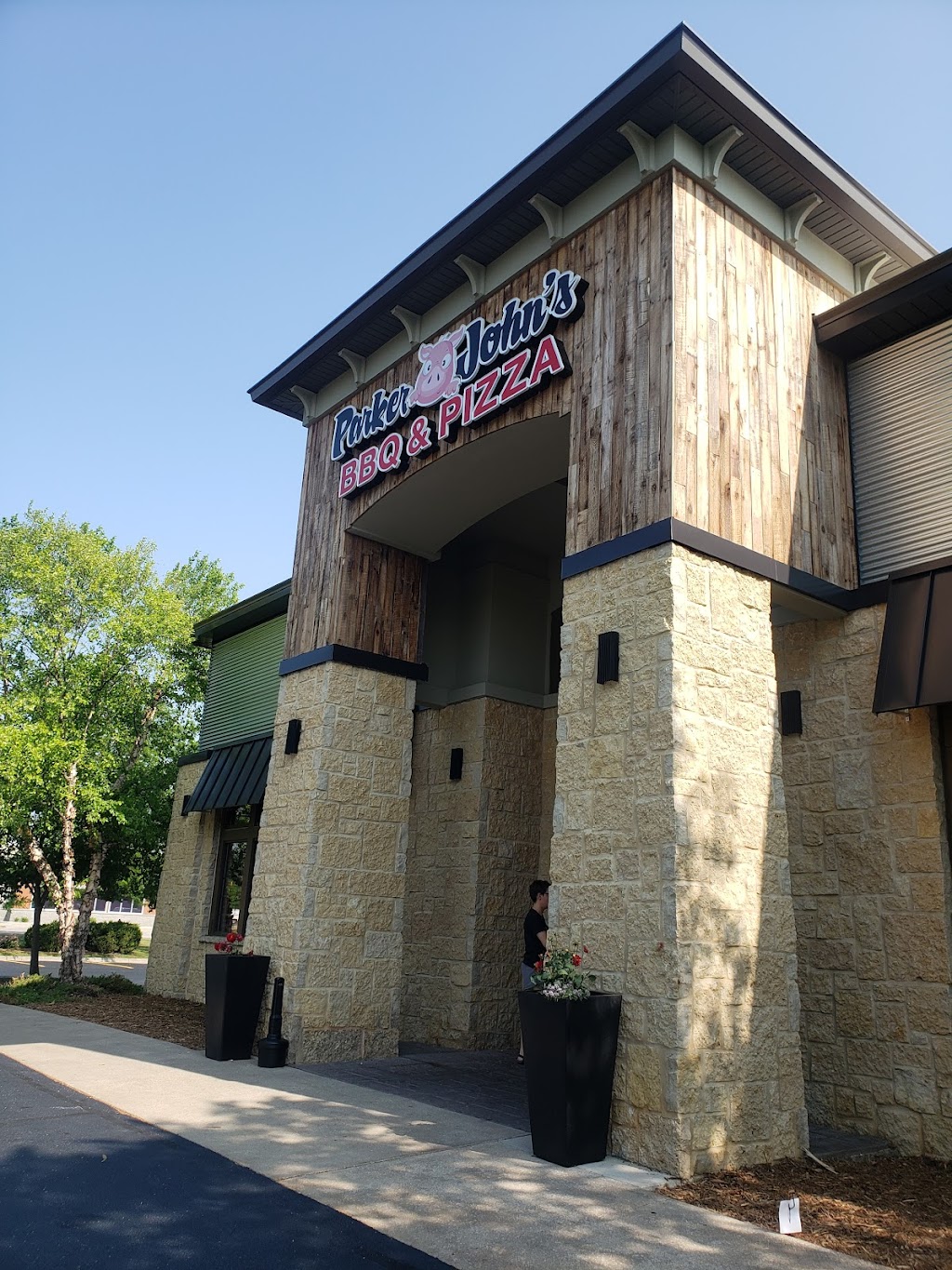 Parker Johns BBQ & Pizza | restaurant | 2331 E Evergreen Dr, Appleton, WI 54913, USA | 9208153264 OR +1 920-815-3264