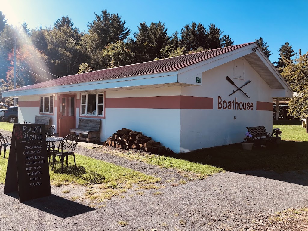 Tanners Boathouse | restaurant | 27 Lake Rd, Tannersville, NY 12485, USA | 5185891186 OR +1 518-589-1186