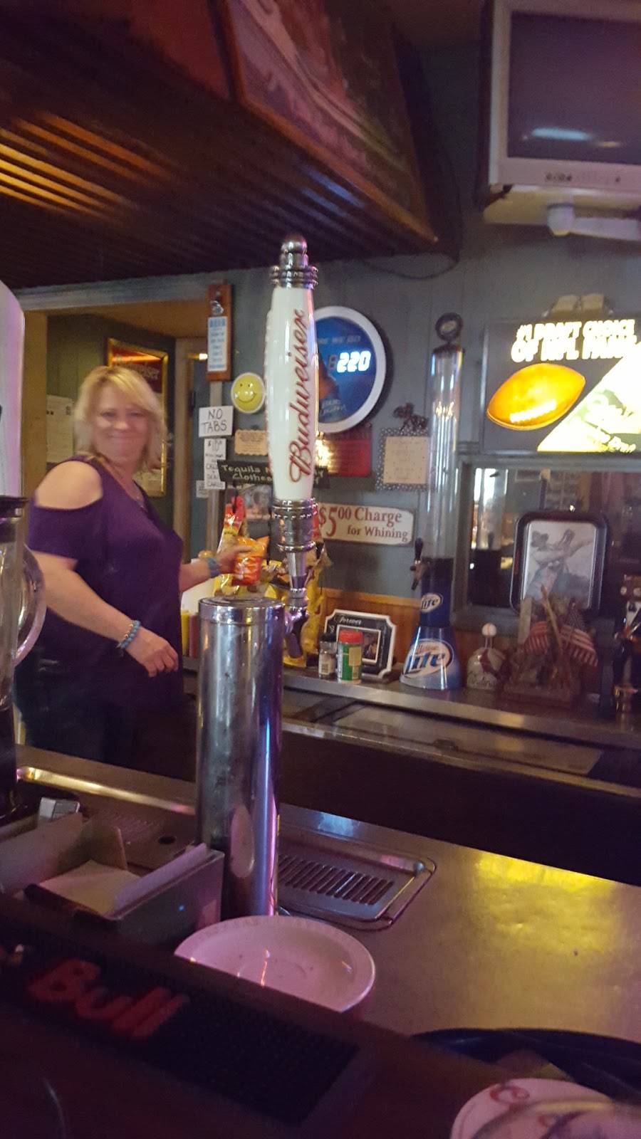 Whiskers Bar & Grill | restaurant | 944 US-54, Camdenton, MO 65020, USA | 5733466100 OR +1 573-346-6100