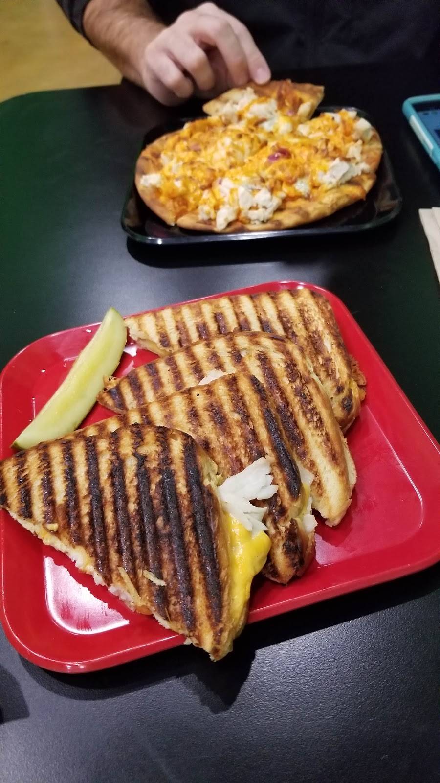 Field of Greens | restaurant | 111 Marketplace Ave, Mooresville, NC 28117, USA | 7046609995 OR +1 704-660-9995