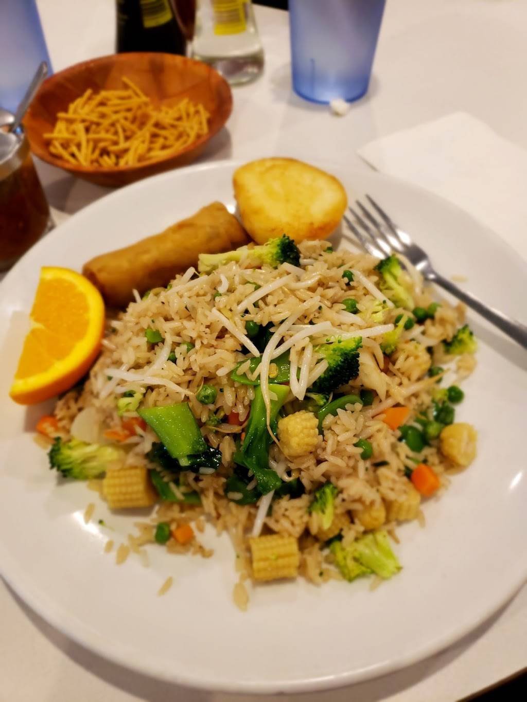 Royal Wok | restaurant | 2560 Royal Ln # 100, Dallas, TX 75229, USA | 9724888282 OR +1 972-488-8282