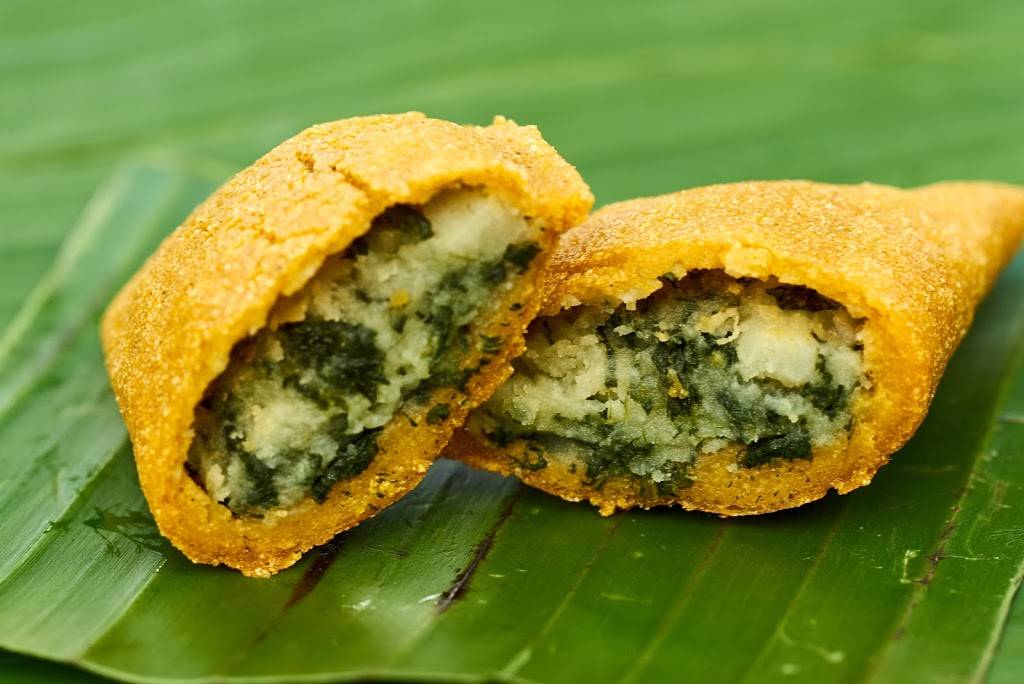 Medallón | restaurant | 5162 W Jefferson Blvd suite b, Los Angeles, CA 90016, USA | 7073228867 OR +1 707-322-8867