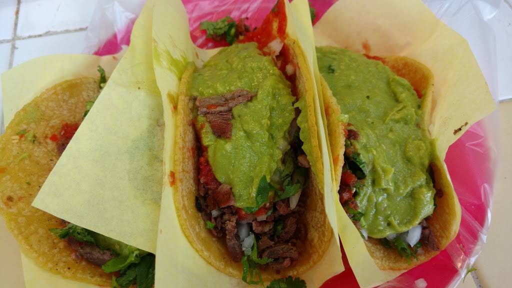 Tacos "El Ruso" | restaurant | Acueducto 4611, Soler, 22530 Tijuana, B.C., Mexico | 016644834219 OR +52 664 483 4219