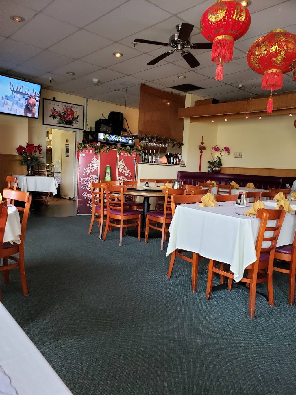 Gold Chopsticks | restaurant | Suite A-11, 3170 Santa Rita Rd, Pleasanton, CA 94566, USA | 9258464568 OR +1 925-846-4568