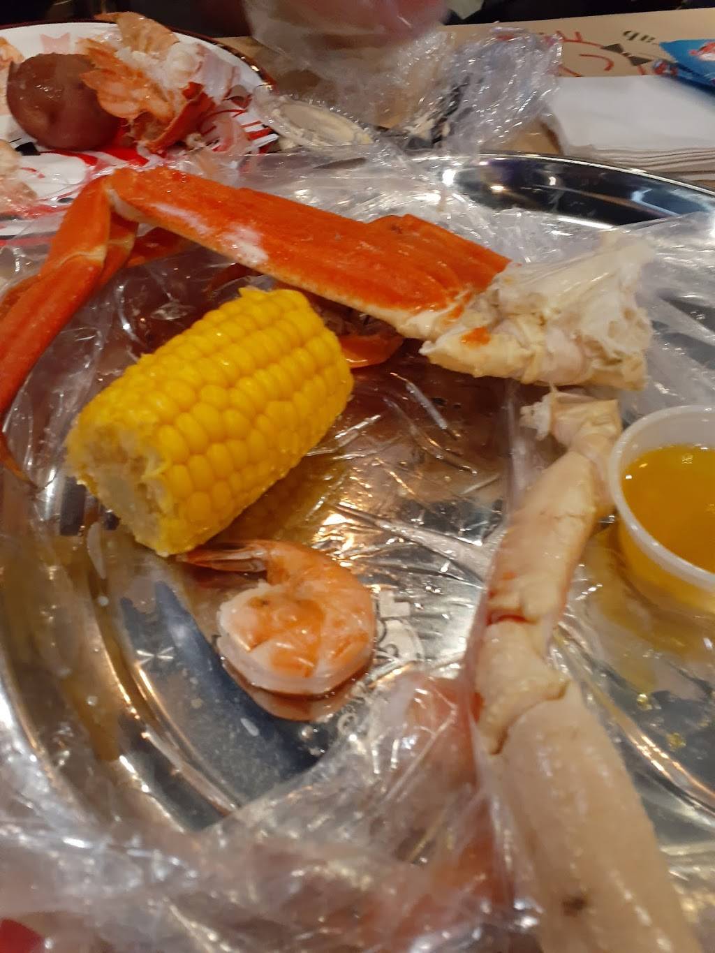 Mr. & Mrs. Crab | restaurant | 7220 S Orange Blossom Trail, Orlando, FL 32809, USA | 4072334945 OR +1 407-233-4945