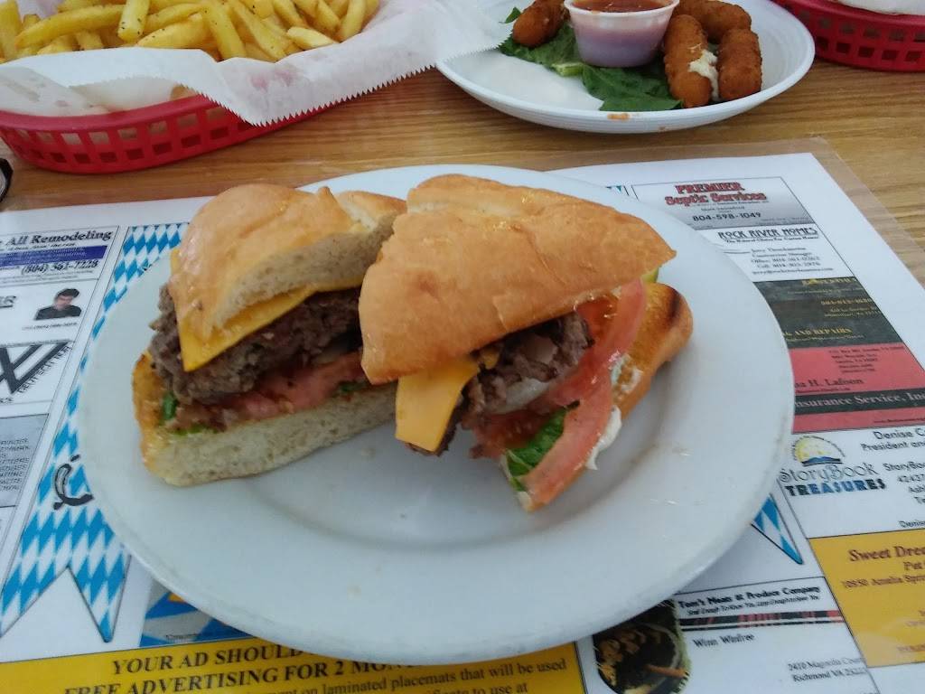 Black Forest Haus | restaurant | 18540 Patrick Henry Hwy, Amelia Court House, VA 23002, USA | 8045611738 OR +1 804-561-1738