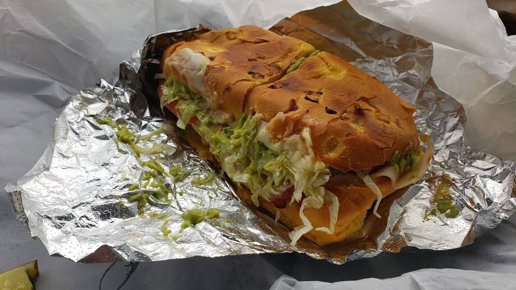 Chris Liquor & Deli | restaurant | 2275 Sunset Cliffs Blvd, San Diego, CA 92107, USA | 6192220518 OR +1 619-222-0518