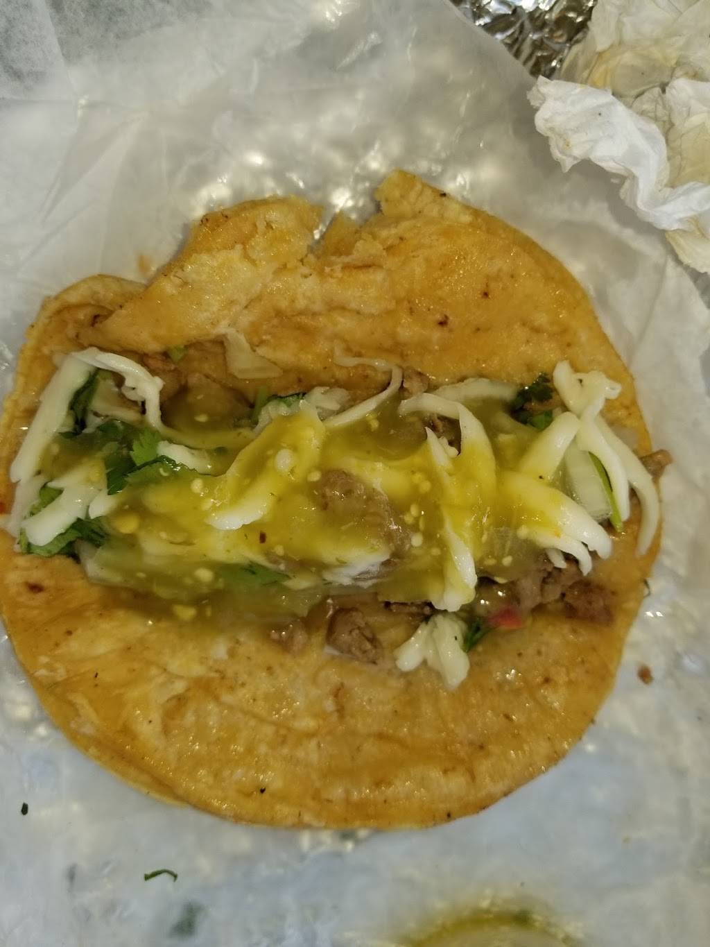 La Placita | restaurant | 108 Cass St, Woodstock, IL 60098, USA | 8153372303 OR +1 815-337-2303