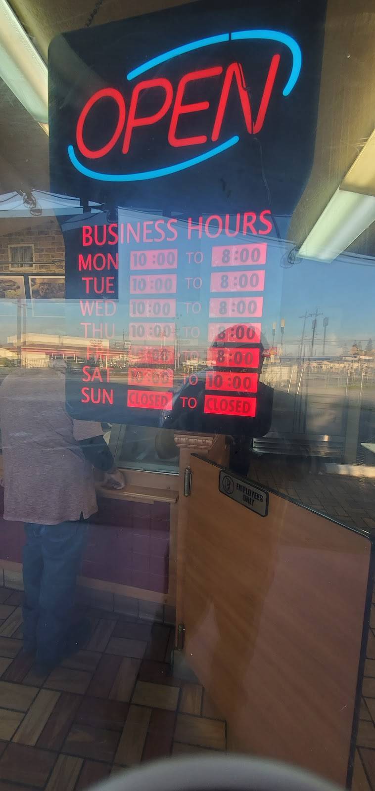 S&T BBQ Delights Restaurant | restaurant | 4965 N Barcus Ave, Fresno, CA 93722, USA | 5592759033 OR +1 559-275-9033