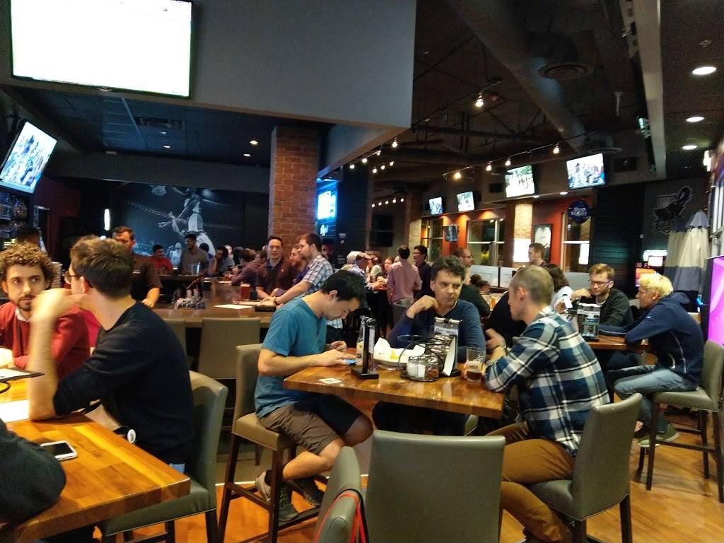 Oggis | restaurant | 2595 E Chapman Ave, Fullerton, CA 92831, USA | 7145264447 OR +1 714-526-4447