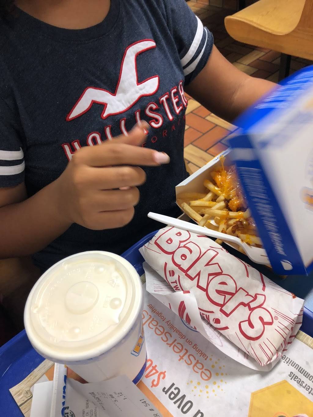 Bakers Drive-Thru | restaurant | 2180 N Waterman Ave, San Bernardino, CA 92404, USA | 9098845233 OR +1 909-884-5233