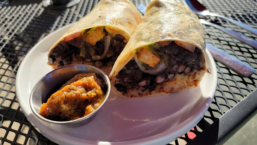 Blue Bear Ellison Bay | restaurant | 12029 WI-42, Ellison Bay, WI 54210, USA | 9208543284 OR +1 920-854-3284