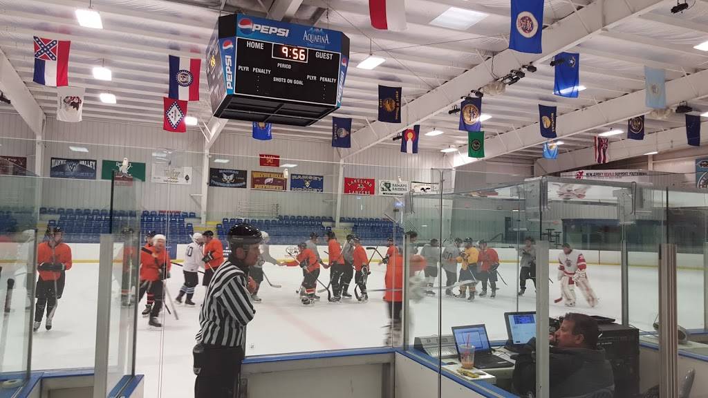 Ice Vault Arena | restaurant | 10 Nevins Rd, Wayne, NJ 07470, USA | 9736281500 OR +1 973-628-1500