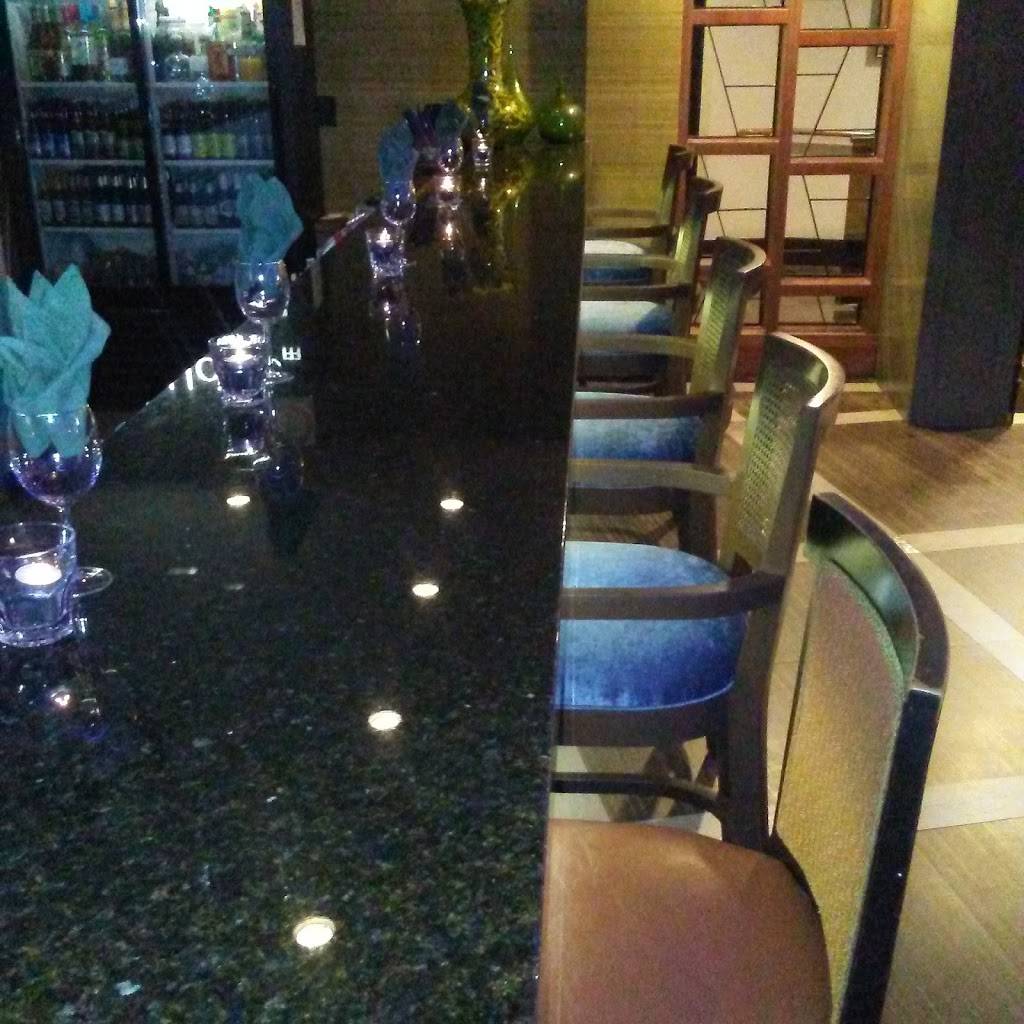 Emerald Lounge | restaurant | 25205 La Paz Rd, Laguna Hills, CA 92653, USA | 9495865000 OR +1 949-586-5000