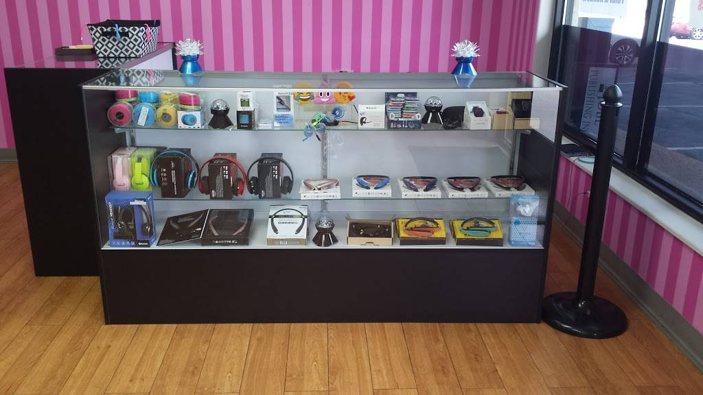 Caseys Cases & Phone Accessories - Smooches Gourmet Popcorn | restaurant | 800 W Main St, Glasgow, KY 42141, USA | 2706818926 OR +1 270-681-8926