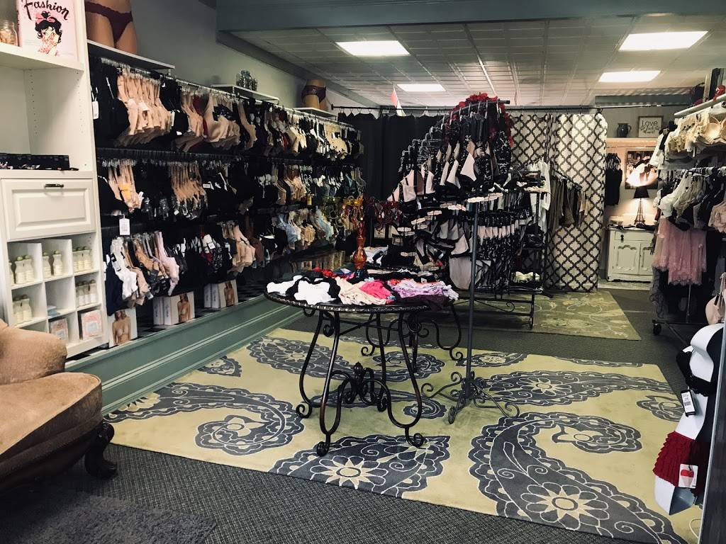 The Bra Boudoir | restaurant | 6024 Main St, Mays Landing, NJ 08330, USA | 6098292867 OR +1 609-829-2867