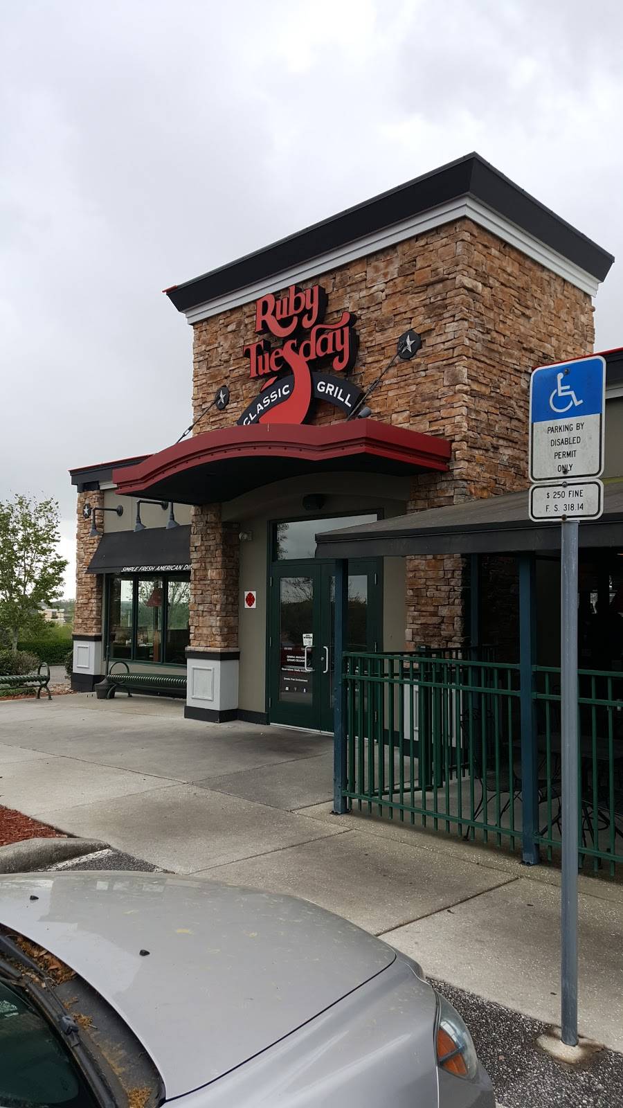 Ruby Tuesday | restaurant | 7909 Gall Blvd, Zephyrhills, FL 33542, USA | 8137831115 OR +1 813-783-1115