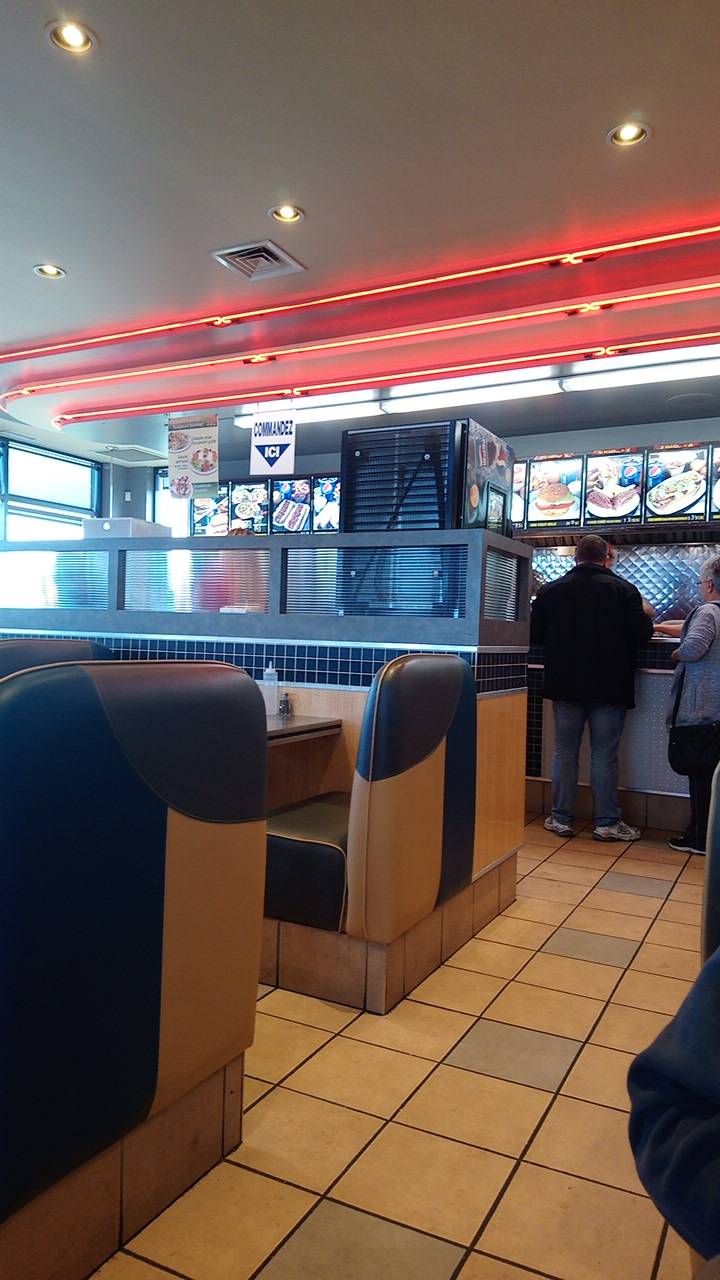 Restaurant Pataterie La Belle Province | restaurant | 1010 Montée Masson, Mascouche, QC J7K 2L7, Canada | 4509661900 OR +1 450-966-1900