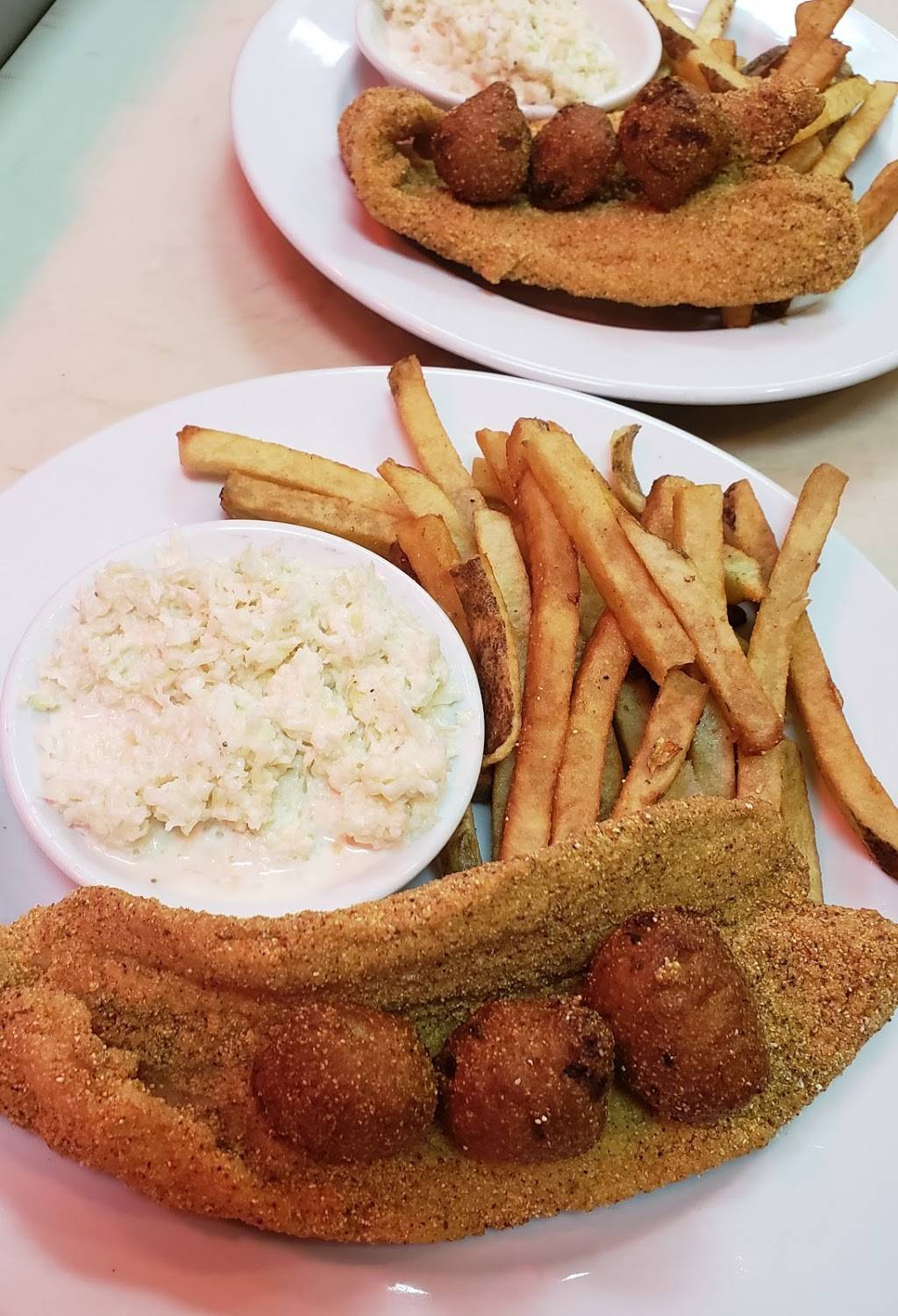 Jones Outpost | restaurant | 6409 MO-7, Montreal, MO 65591, USA | 5733469866 OR +1 573-346-9866