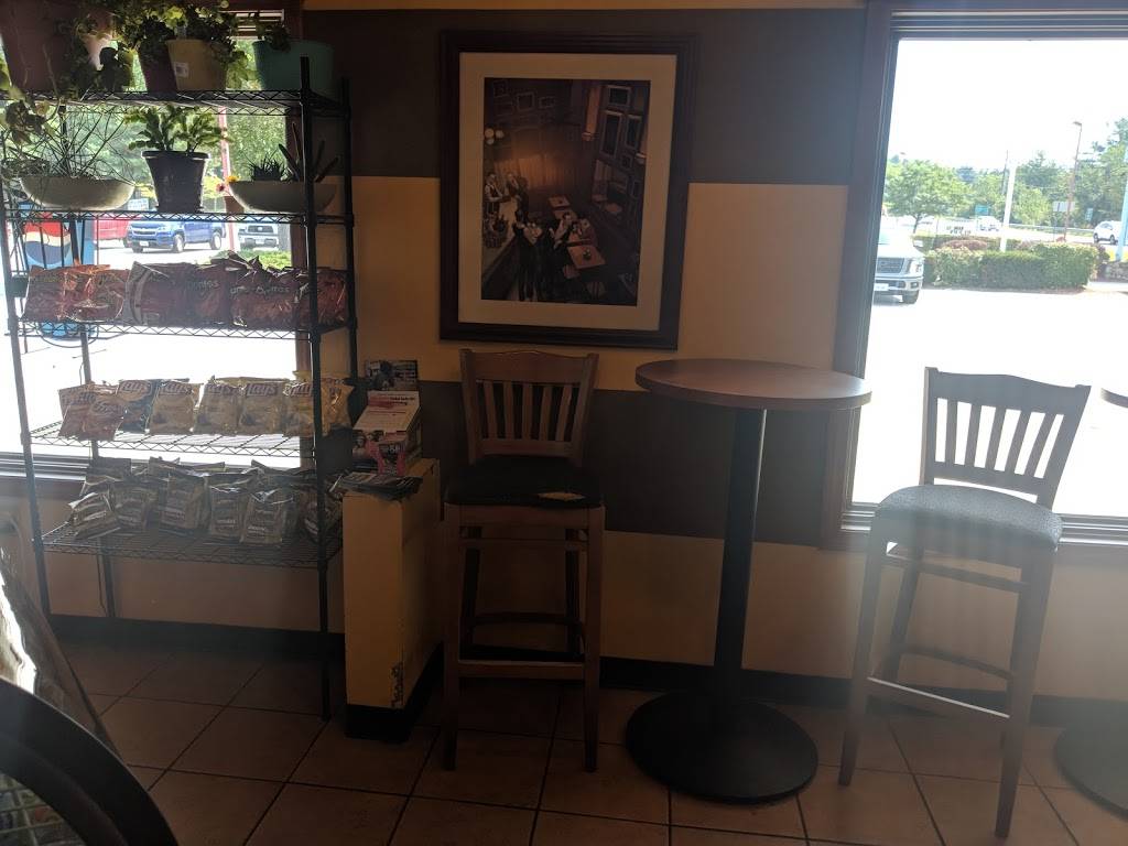 Louies Pizza & Italian Grille | restaurant | 61 NH-27 #20, Raymond, NH 03077, USA | 6038956800 OR +1 603-895-6800