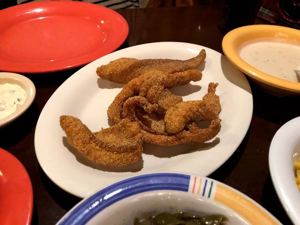 Babes Chicken Dinner House | restaurant | 114 W Pearl St, Granbury, TX 76048, USA | 8175739777 OR +1 817-573-9777