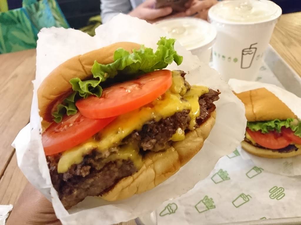 Shake Shack | restaurant | 50 Massachusetts Ave NW, Washington, DC 20002, USA | 2026842428 OR +1 202-684-2428