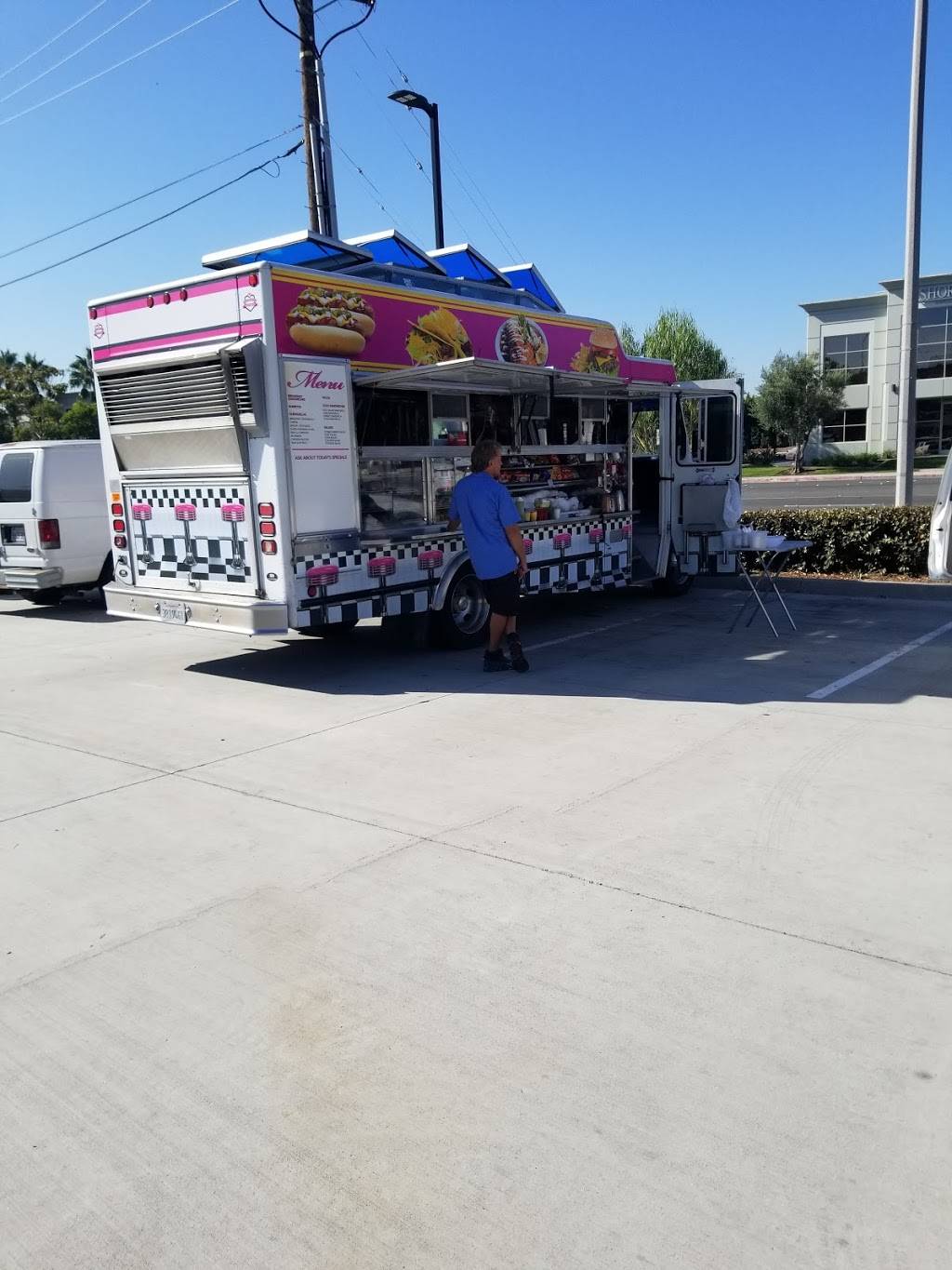 Diamond Food service | restaurant | Costa Mesa, CA 92626, USA | 7148396332 OR +1 714-839-6332