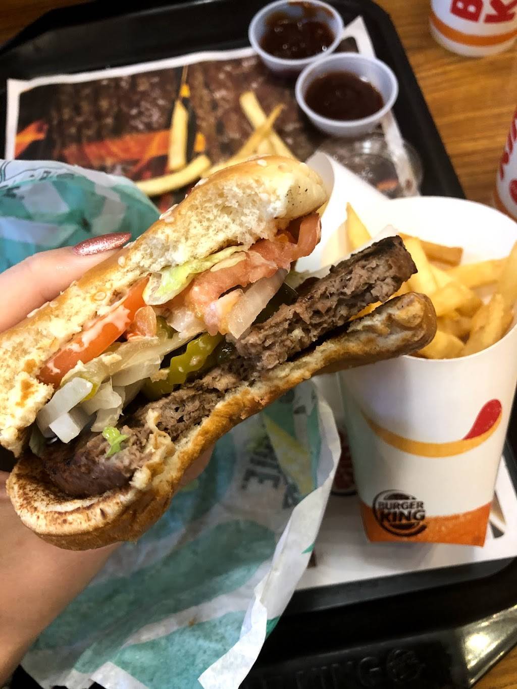 Burger King | restaurant | 1100 6th St, Miami Beach, FL 33139, USA | 3055313448 OR +1 305-531-3448