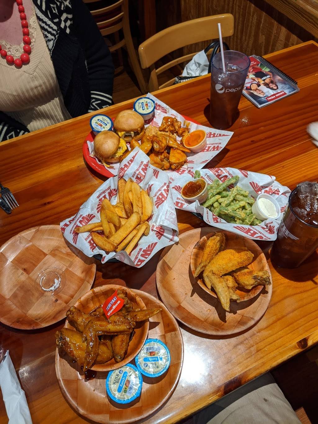The WingHouse of Altamonte Springs | restaurant | 275 FL-436, Altamonte Springs, FL 32714, USA | 4077869464 OR +1 407-786-9464