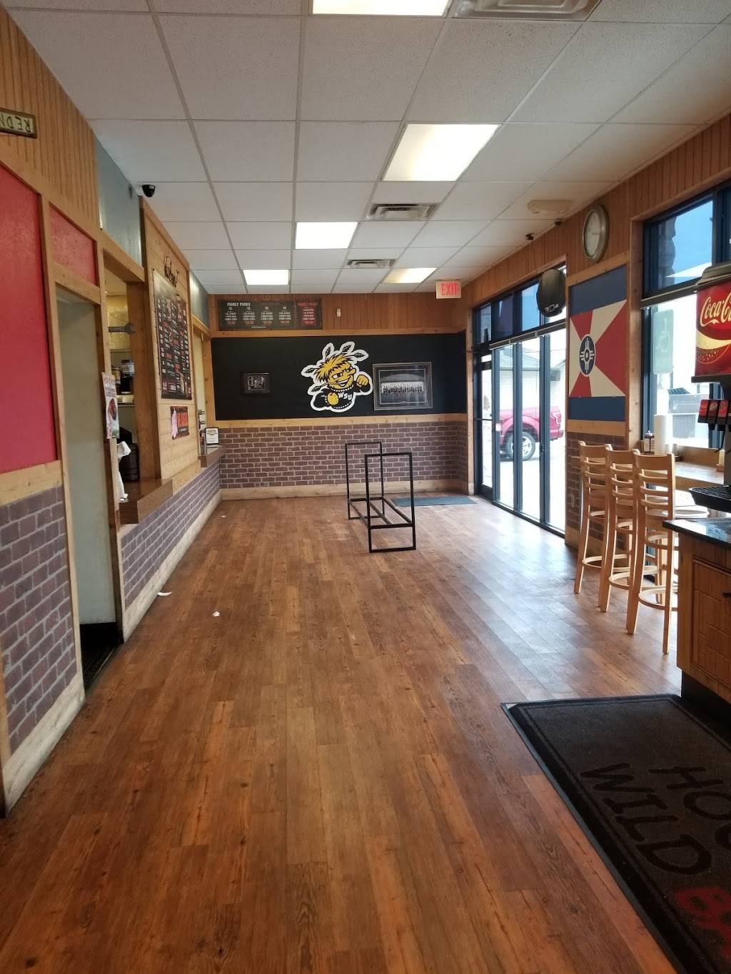 Hog Wild Pit Bar-B-Q | restaurant | 3550 N Woodlawn Blvd #100, Wichita, KS 67220, USA | 3166841945 OR +1 316-684-1945