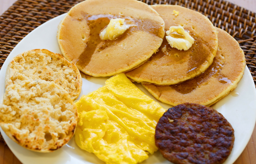 McDonalds | cafe | 6125 N Milwaukee Ave, Chicago, IL 60646, USA | 7736317817 OR +1 773-631-7817