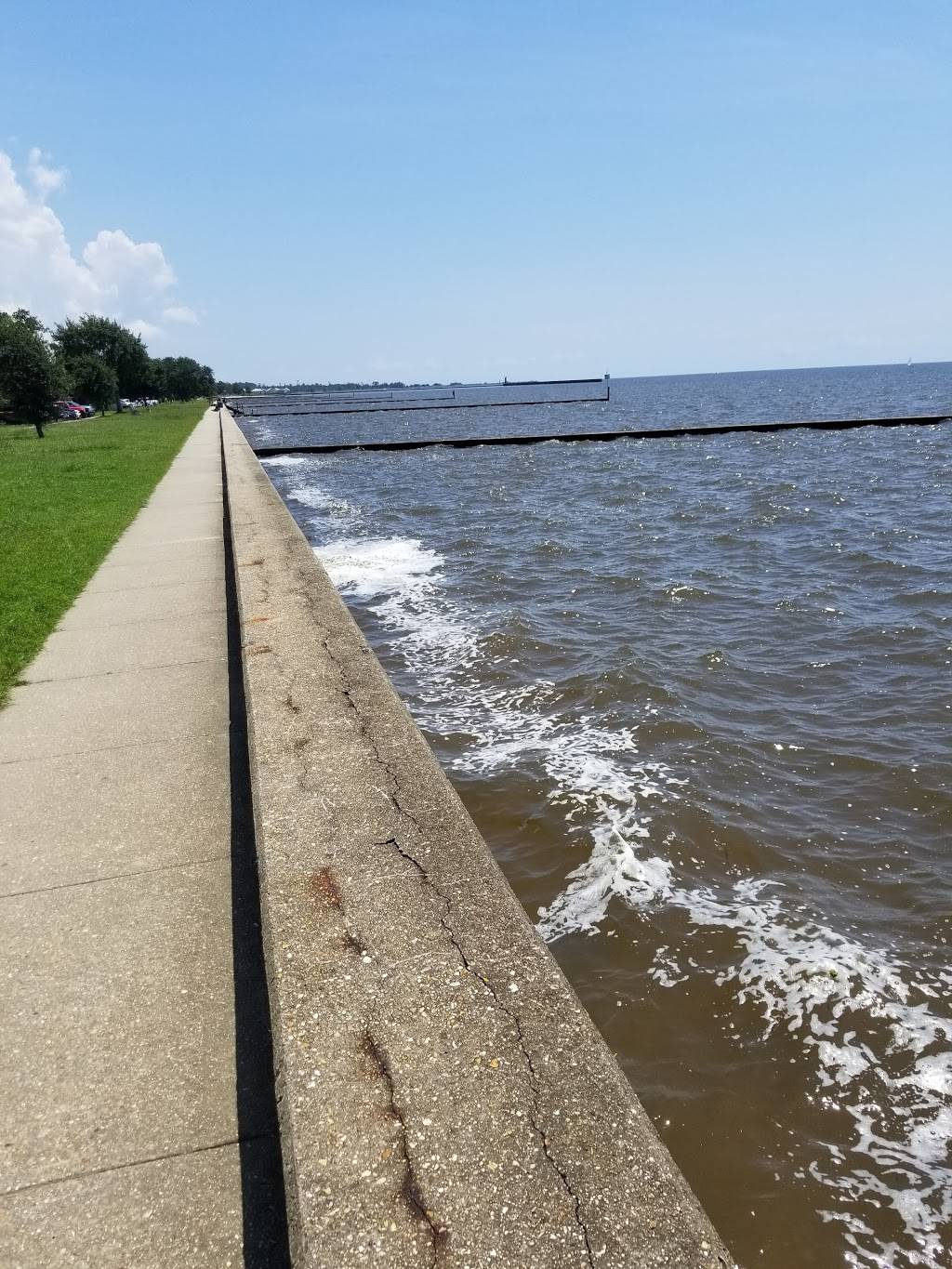 The Lakehouse | restaurant | 2025 Lakeshore Dr, Mandeville, LA 70471, USA | 9856263006 OR +1 985-626-3006