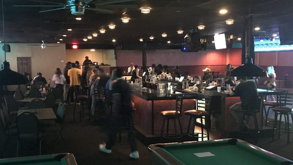 The Block | restaurant | 16912 Warwick Blvd, Newport News, VA 23603, USA | 7572340299 OR +1 757-234-0299