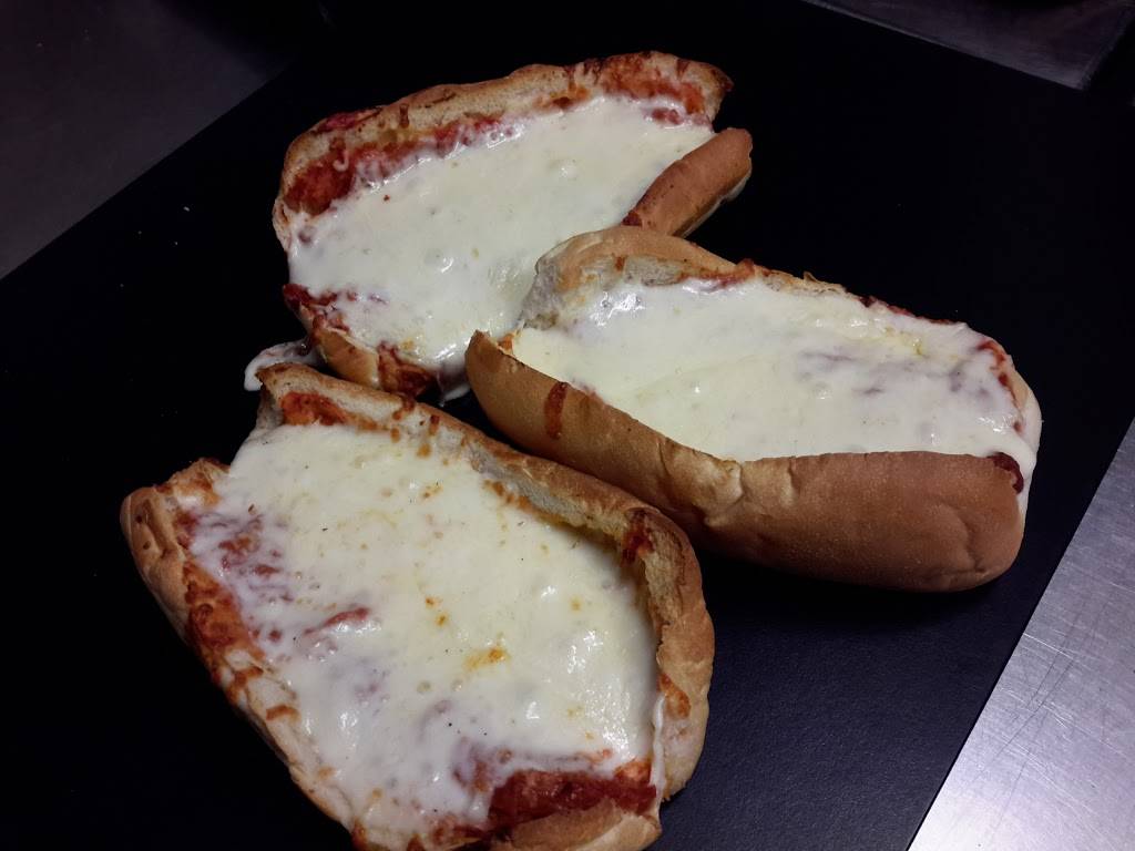 Vendettis Pizza & Pasta | restaurant | 33 N Washington St, Oxford, MI 48371, USA | 2486281540 OR +1 248-628-1540